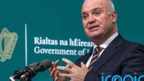 Government Minister warns 'tens of thousands' of people could be out of a job amid Omicron surge