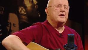 Irish music legend forced to cancel gig after testing positive for Covid -19