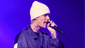 Renowned singer to resume world tour following facial paralysis recovery