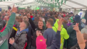 WATCH: Crowd at Ploughing belt out cover of 'Grace' with the Tumbling Paddies