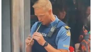 WATCH: No arrest necessary as tin-whistling Garda steals the show at Fleadh Cheoil na h&Eacute;ireann