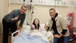 Hallgr&iacute;msson and John O'Shea spread Christmas cheer at Crumlin Hospital