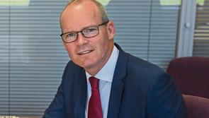 Fine Gael praises Simon Coveney ahead of no confidence vote  
