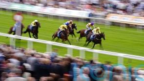 Lightning out to strike in Rose Bowl heat