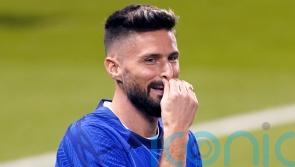 Olivier Giroud laughs off Jason Cummings&rsquo; claims over shirt-swap snub