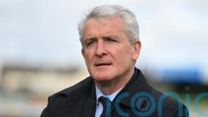 Mark Hughes furious as Bradford denied &lsquo;stonewall&rsquo; penalty