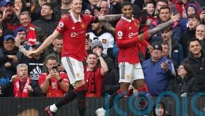 Marcus Rashford keeps Manchester United motoring with brace to beat Leicester