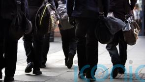 No academic advantage to attending single-sex schools, research suggests