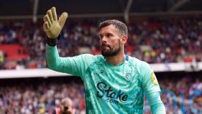 Ben Foster the hero as Wrexham beat Notts County in promotion battle