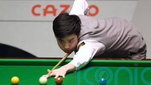 Si Jiahui eases into quarter-finals with victory over Robert Milkins