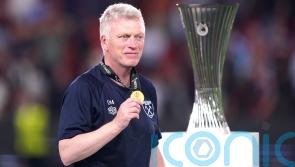 David Moyes hands over medal to his father after West Ham end wait for trophy