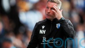 Neil Harris frustrated as Cambridge suffer home defeat to Leyton Orient