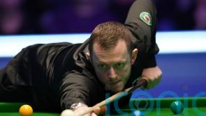Mark Allen hits 86 in final-frame decider to beat John Higgins