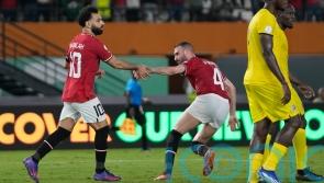 Mohamed Salah&rsquo;s stoppage-time penalty earns Egypt point against Mozambique