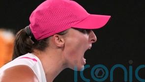 Iga Swiatek survives scare against Danielle Collins to reach third round