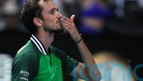 Daniil Medvedev battles into Australian Open semi-finals
