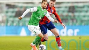 Neil Warnock still seeking first Premiership win as Aberdeen draw with Hibernian