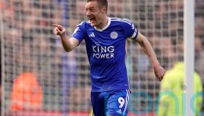 Leicester see off Norwich to put pressure on fellow promotion chasers