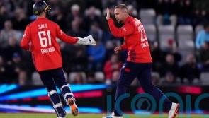 Australia&rsquo;s innings ends with a whimper after England weather early storm