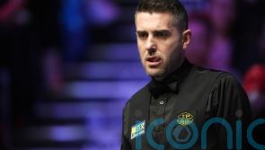 Mark Selby eases into last eight of Masters with victory over Ali Carter