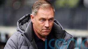 Scott Lindsey doing all he can to turn MK Dons&rsquo; form around after another loss