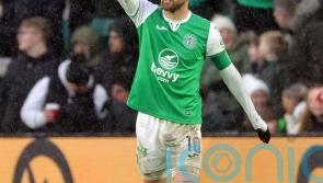 Hibernian ease past bottom side St Johnstone to maintain European bid