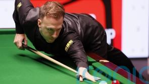 Judd Trump takes upper hand against Shaun Murphy in second-round Crucible clash
