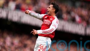 Sunday&rsquo;s briefing: Arsenal climb to top as attention turns to Manchester derby