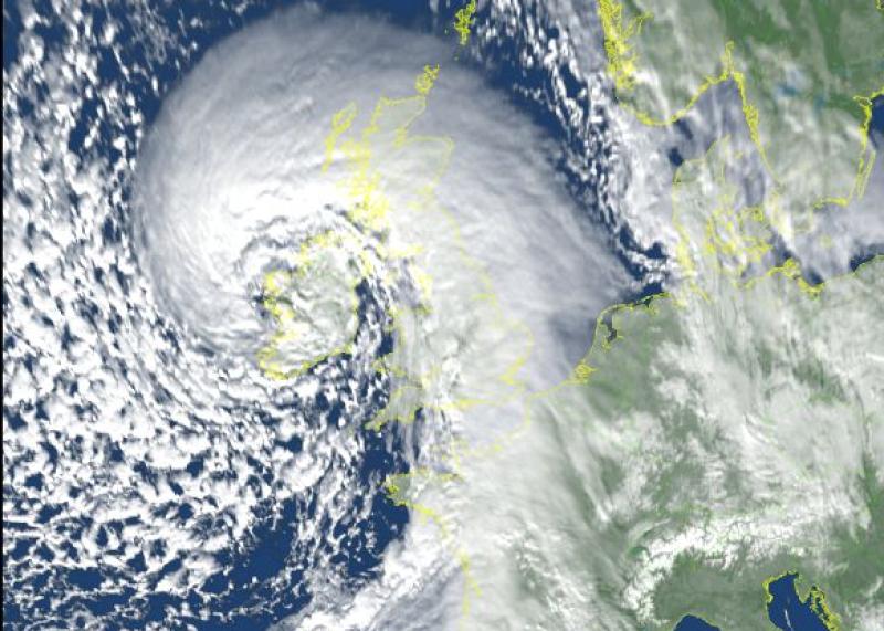 STORM Barra - 135 km gusts recorded as Status Red violent storm level hits