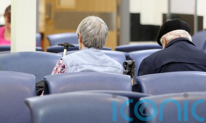 Health Minister launches &euro;350m plan to slash hospital waiting lists