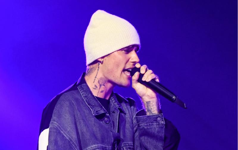 Renowned singer to resume world tour following facial paralysis recovery