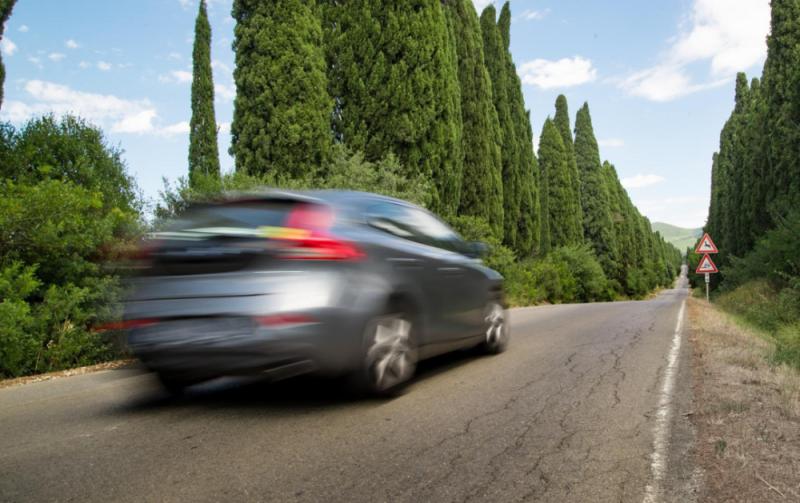 Banned car ad &lsquo;condoned and encouraged&rsquo; irresponsible driving