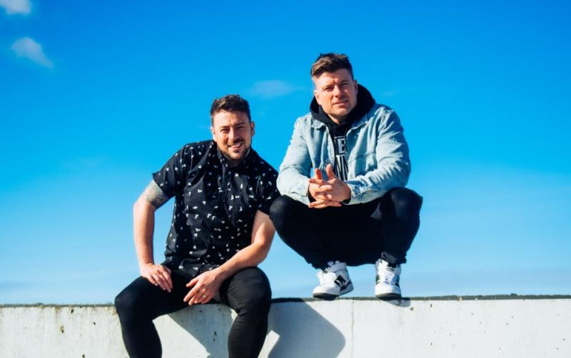 Who are the guests on this week's episode of The 2 Johnnies Late Night Lock In (November 2)