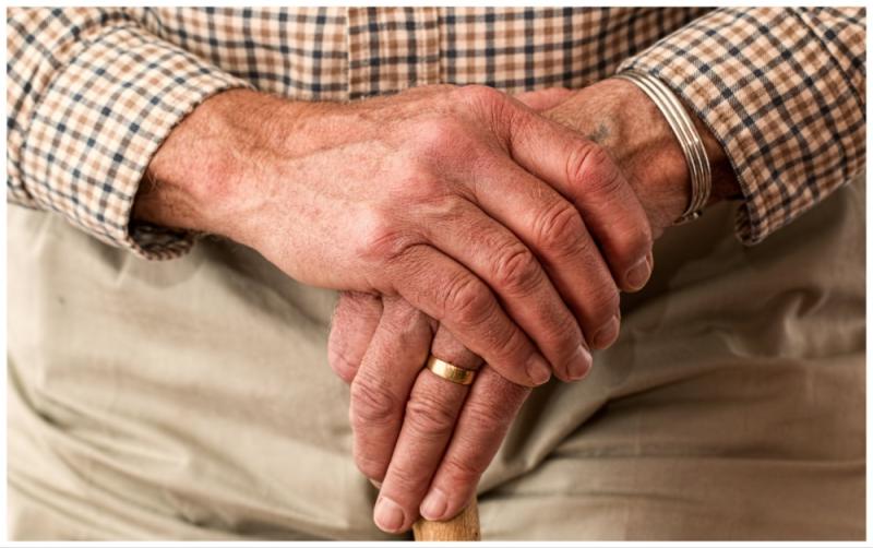 Five ways you can check in on vulnerable neighbours amid the extreme weather