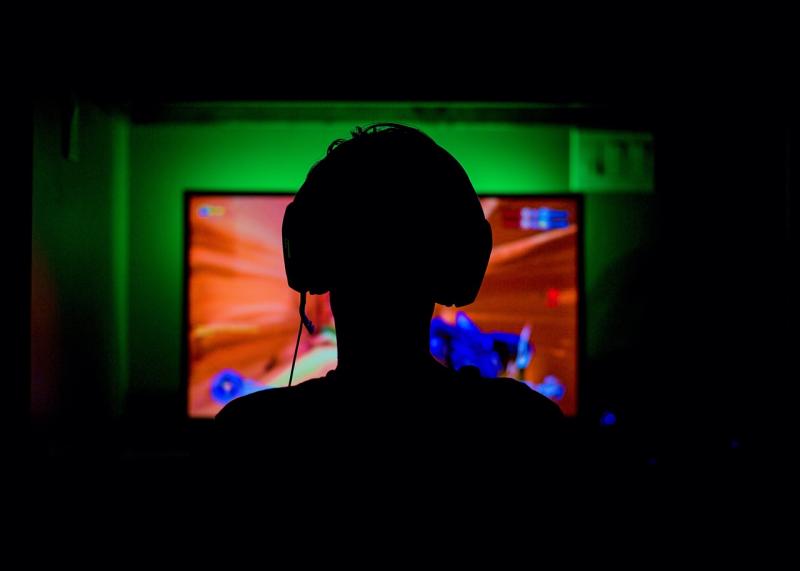 ALERT: Summer holiday warning to parents as gamer kids face unusual health risks