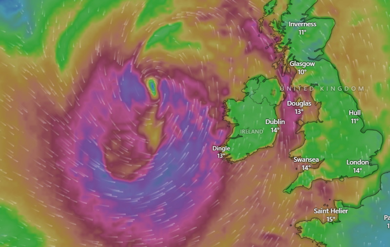 Met &Eacute;ireann issue weather advisory as storm 'deepens' and bears down on Ireland