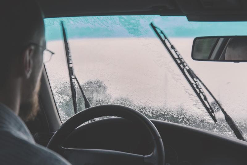 Little-known traffic law could land Irish drivers a &euro;2,000 fine in icy conditions