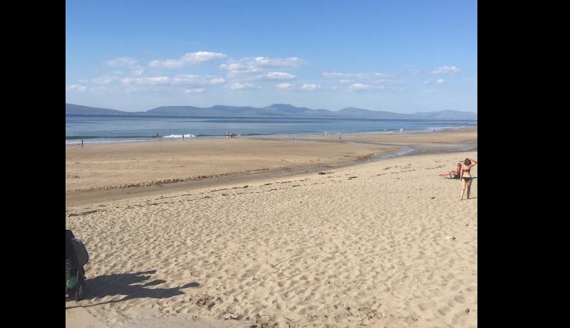 'Do not swim'- Two popular Irish beaches unsafe to swim amid safety warnings 