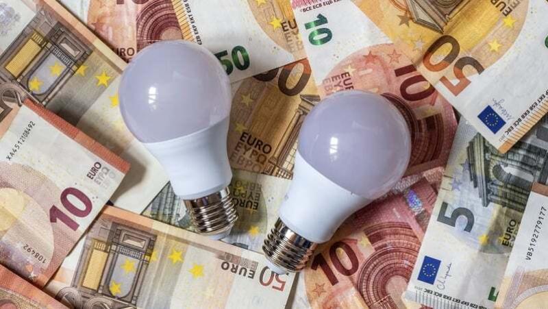When will energy credits come off my bill amid &euro;250 boost and new timeline?