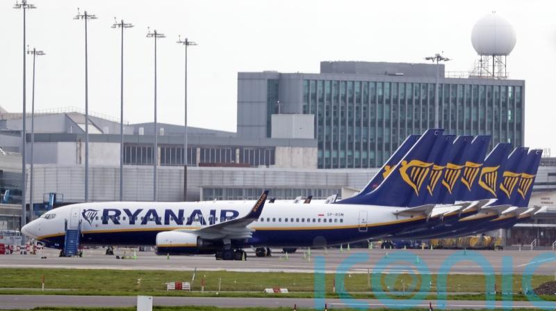 Irish airline expected to post losses of at least &euro;350 million