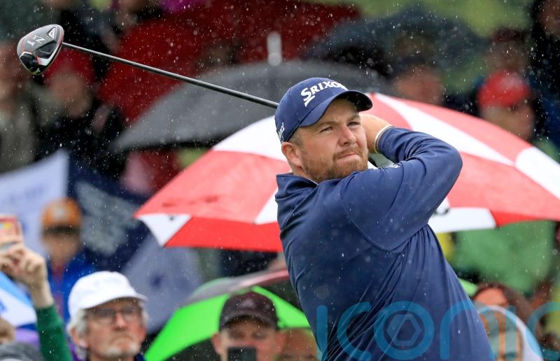 Shane Lowry birdies last four holes to make Irish Open cut