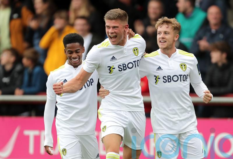 Millwall land Leeds defender Charlie Cresswell on loan