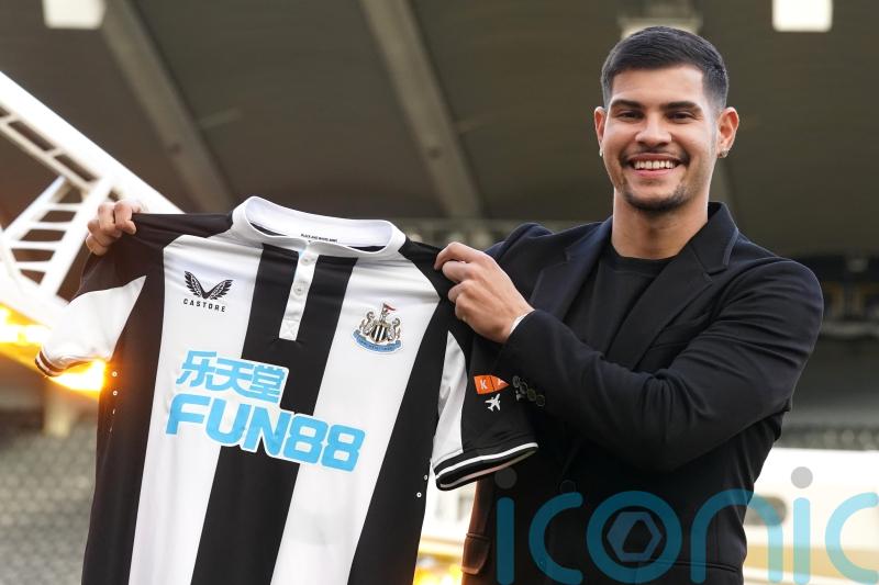 Premier League asks clubs to back phasing out gambling firms sponsoring shirts