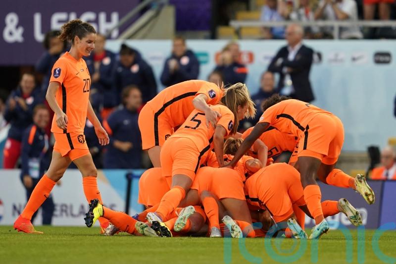 Danielle van de Donk stunner snatches victory for the Netherlands