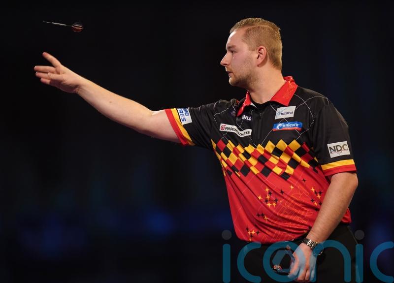 Dimitri Van Den Bergh shocks former housemate Peter Wright to take Blackpool win