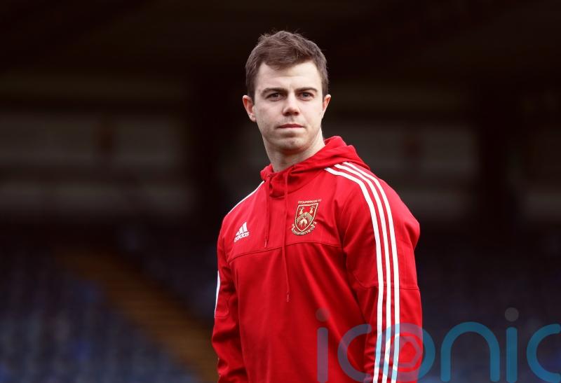 Altrincham hold out to draw with Bromley despite losing goalkeeper Matt Gould