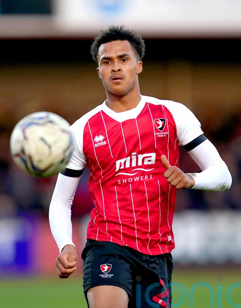 Elliot Bonds absent as Cheltenham host Oxford