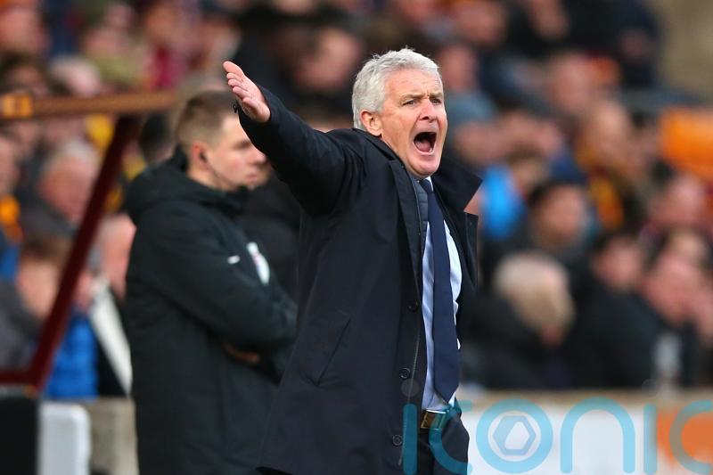 Mark Hughes raging after referee dismisses Bradford penalty claims against Crewe