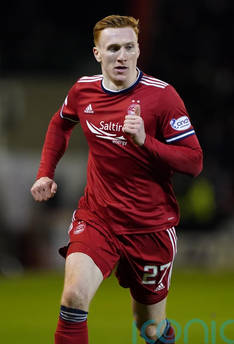 David Bates leaves Aberdeen for Mechelen on quiet start to deadline day