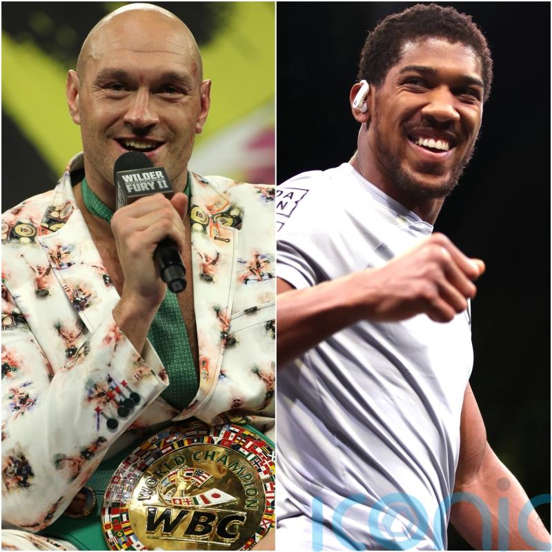 Tyson Fury offers Anthony Joshua 60-40 purse deal for British title clash